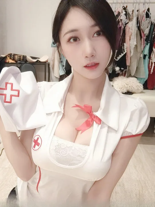 极品风骚奶牛妹妹
