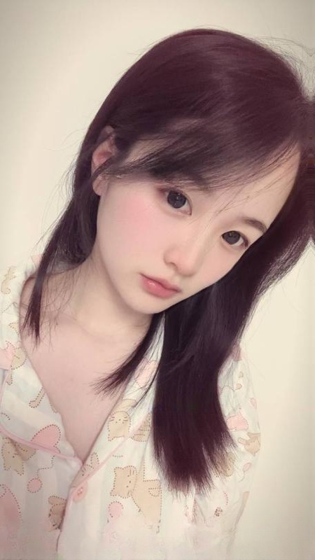 气质大胸嫩妹 图 3