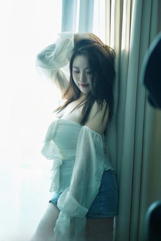 肉感奶牛莎莎 图 2