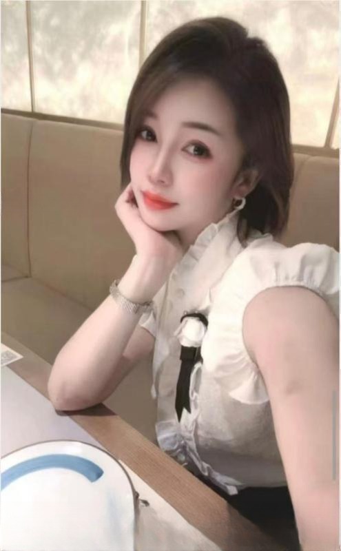 短发御姐可菲 图 3