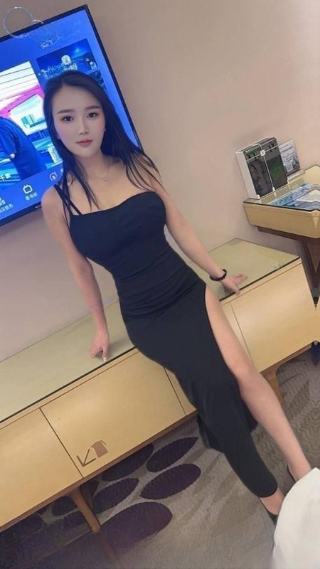 黑丝OL御姐 图 3