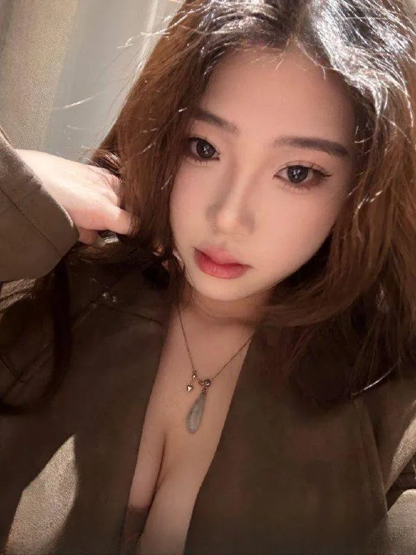 清纯水多妹子