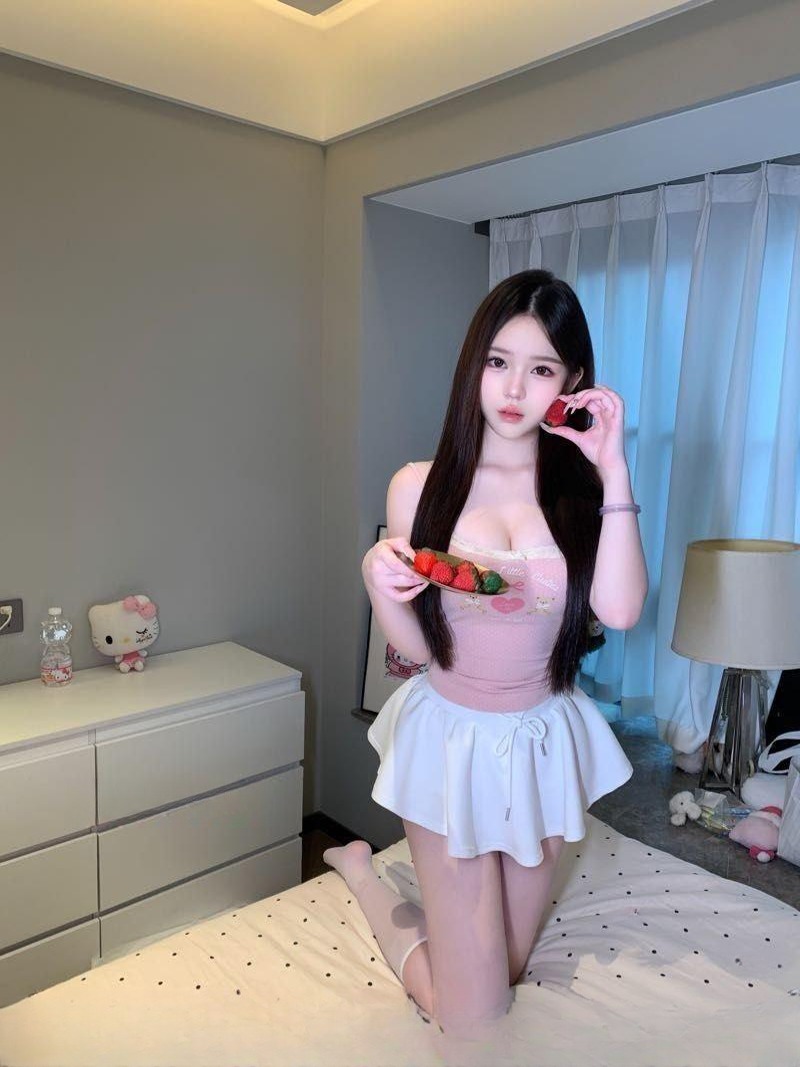 丰满巨乳白姐