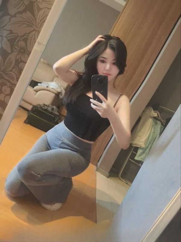 性感妩媚大胸妹子 图 3