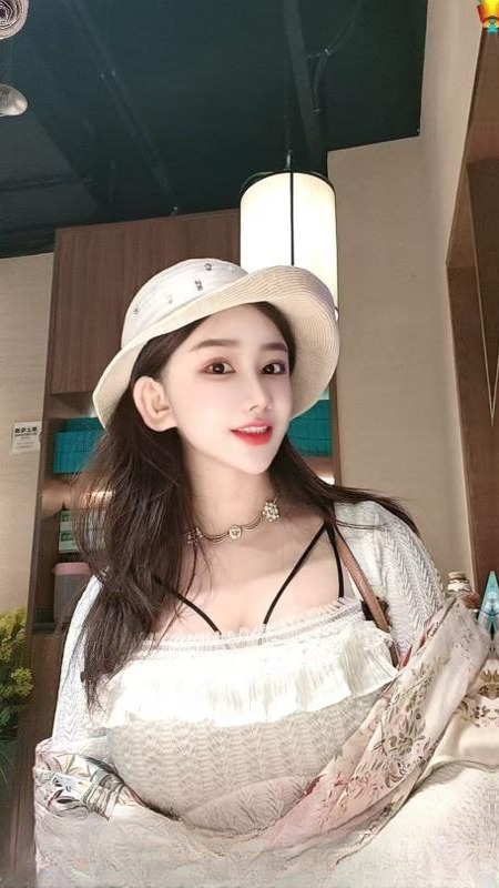 大胸瑜伽老师