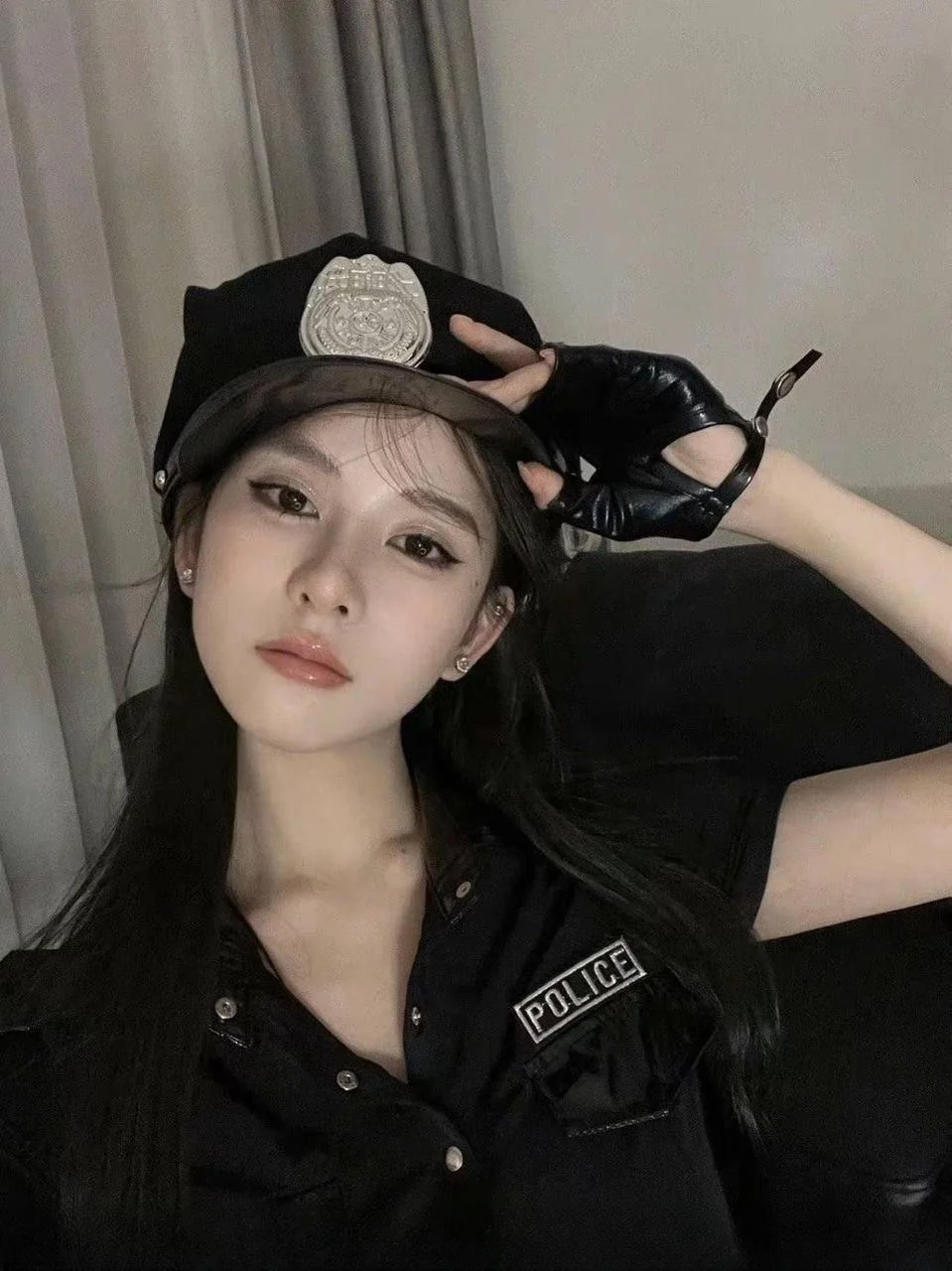 裸吹妩媚学生妹 图 2