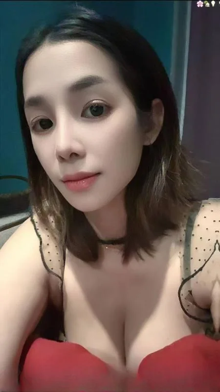 风骚服务大奶少妇小小 图 2