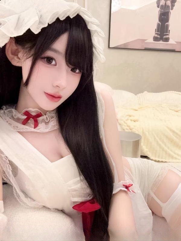 性感红唇大长腿