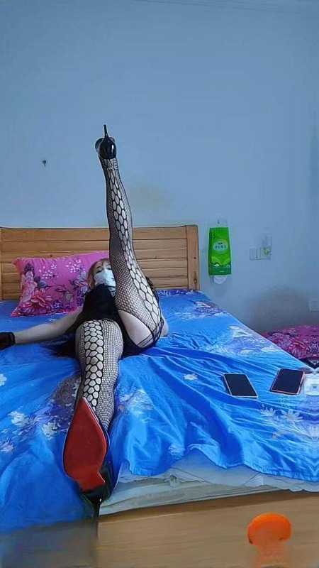 三通大奶子骚货