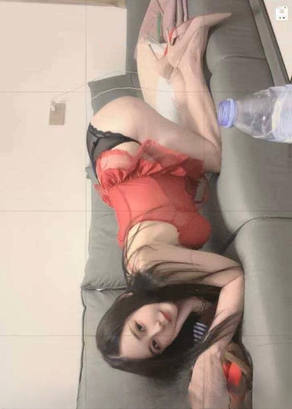 禅城性感御姐娜娜 图 2