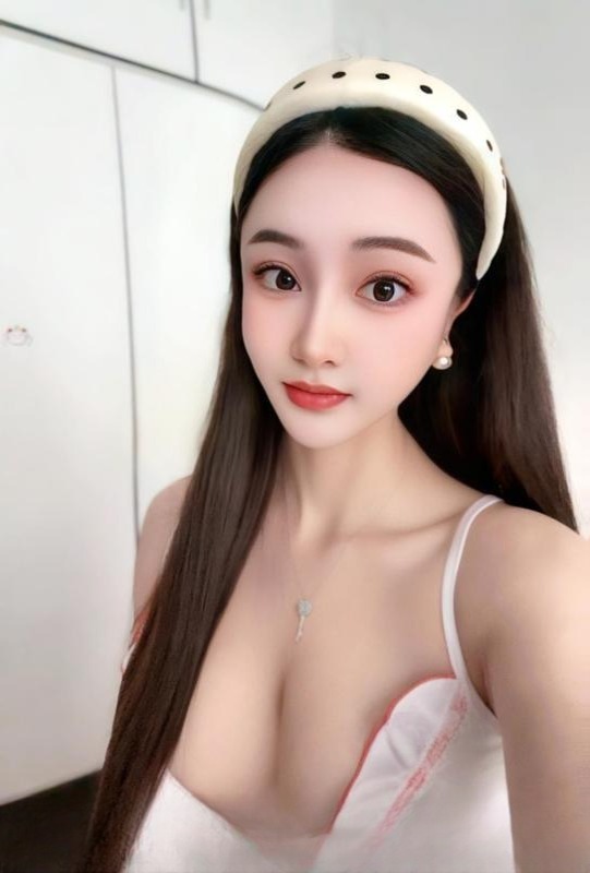 松江川渝巨乳辣妹