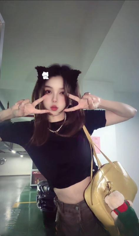 绝美身材新疆妹 图 2