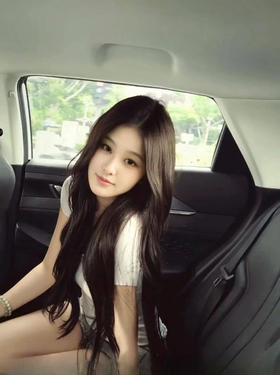 性感妩媚D奶御姐 图 2