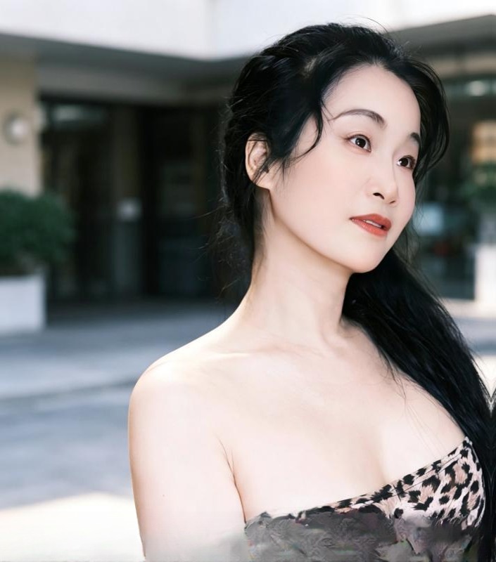 风骚淑女阳光