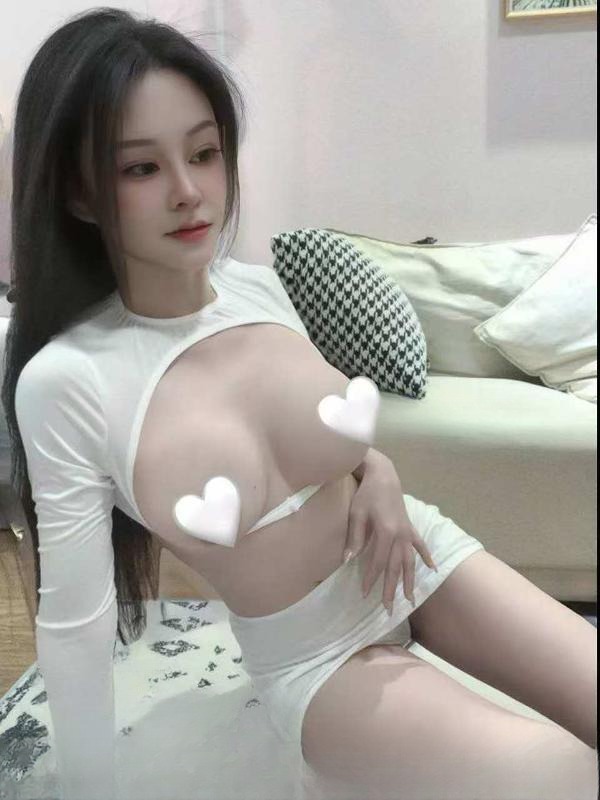 长腿细腰性感小妹