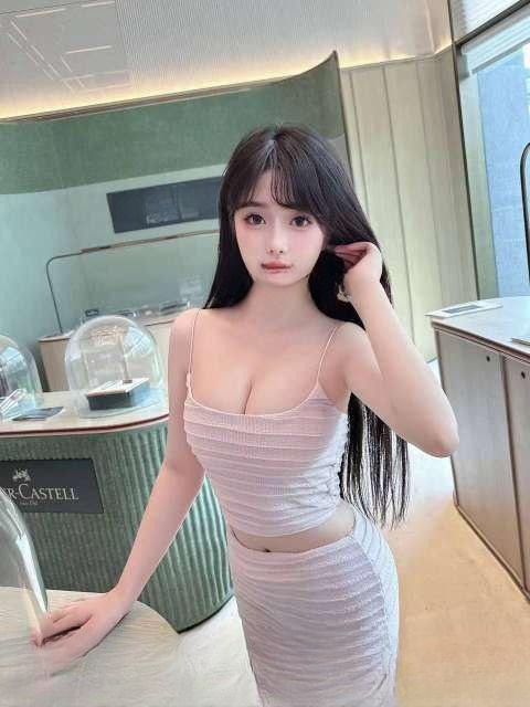 清纯女大一只