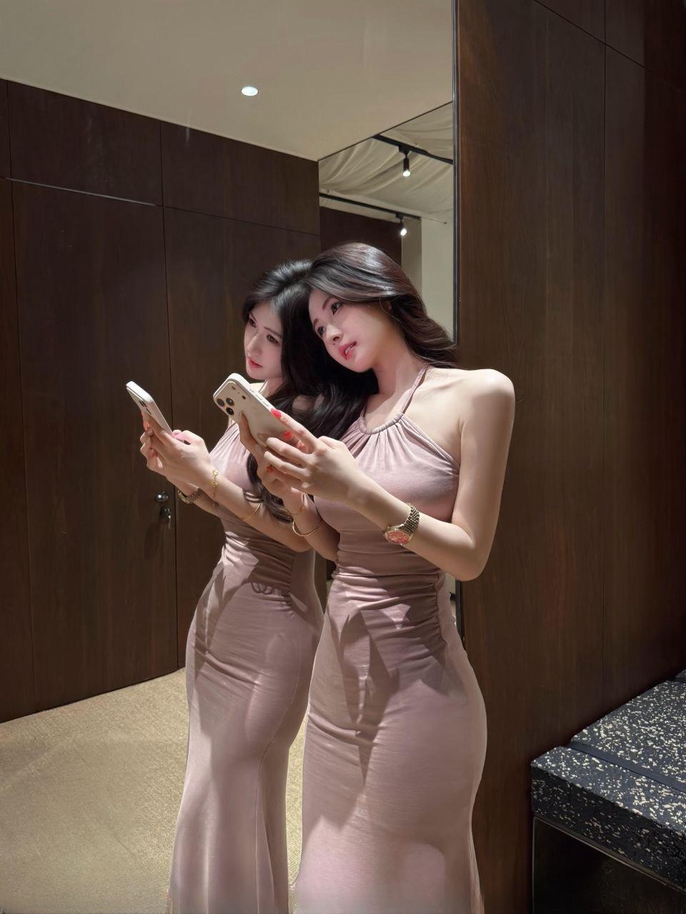热辣白虎大长腿美眉 图 2