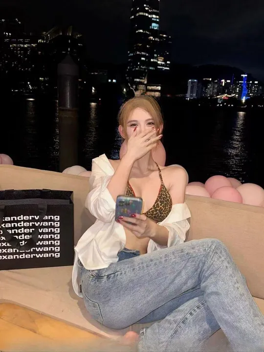 胸大过瘾妹子