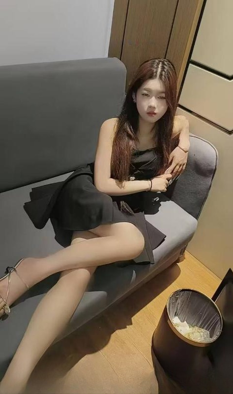 洪山肤白颜值嫩妹