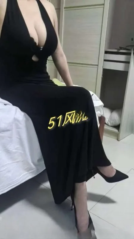 巨乳BBW大臀嫂子