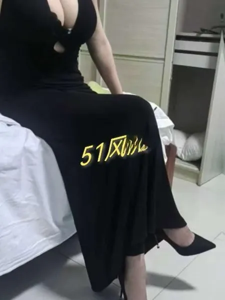 巨乳BBW大臀嫂子