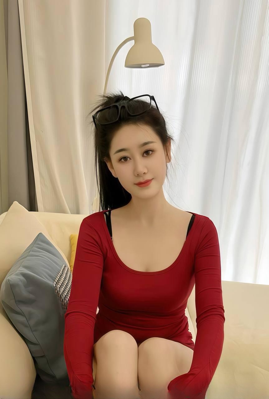 清纯反差小骚女 图 3