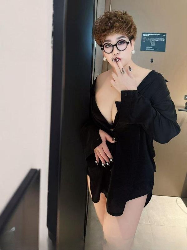 高挑气质御姐 图 4