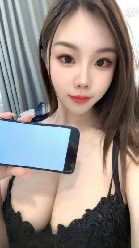 E奶女友歪豆儿