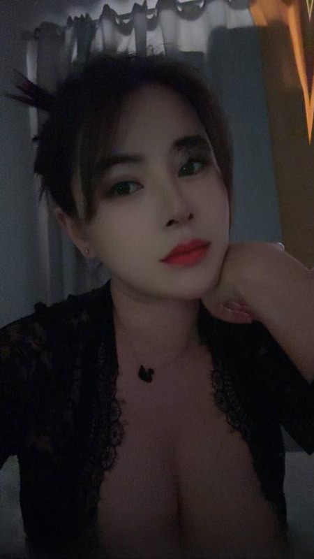 二刷园区肉感少妇