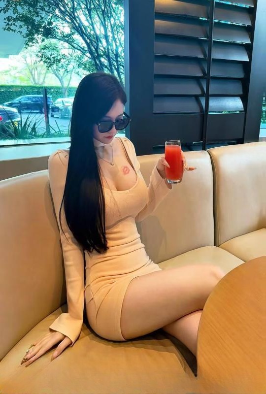 超高颜值绝美身材袁满 图 3