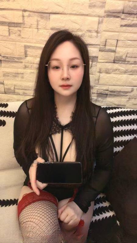 武进巨乳眼镜少妇