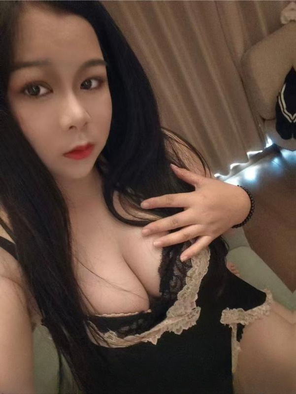 西门大胸御姐