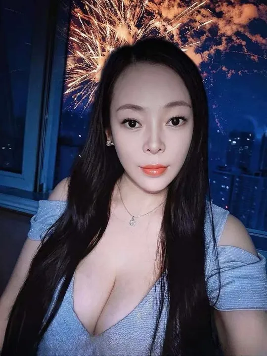 沙坪坝巨乳莉莉姐
