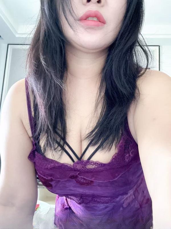 滨江美胸老板娘 图 3