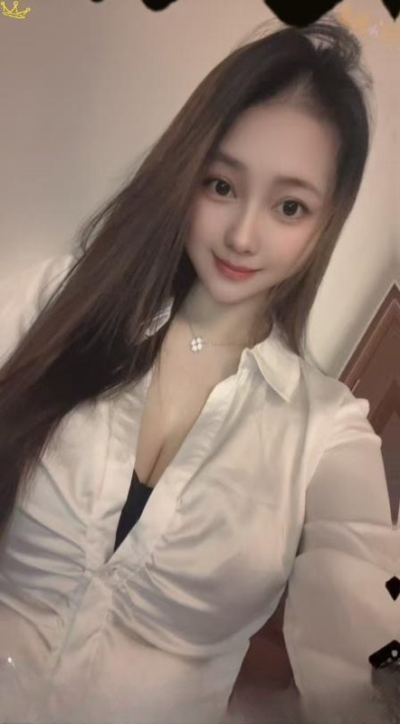 女友般大胸美女