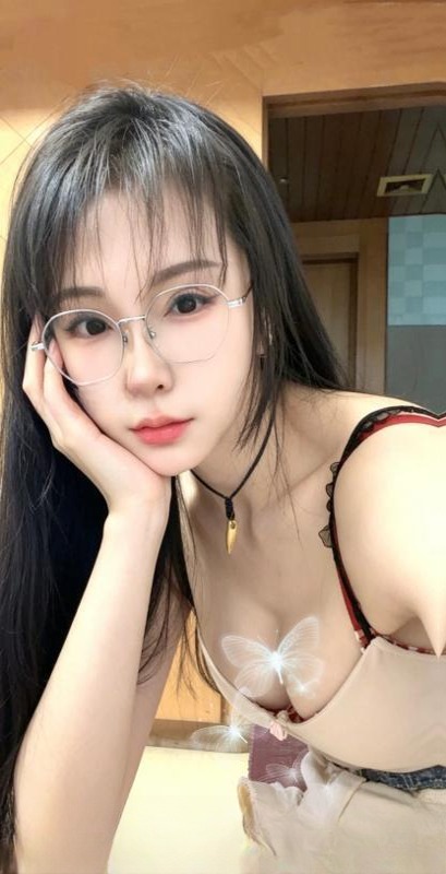 服务型御姐宝儿