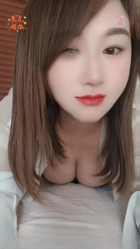 新建风骚大胸少妇 图 2
