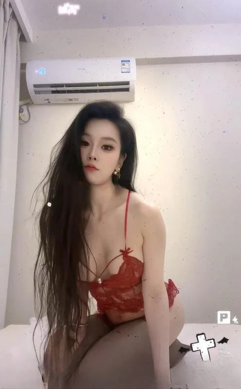 狂野大胸娜丽丝