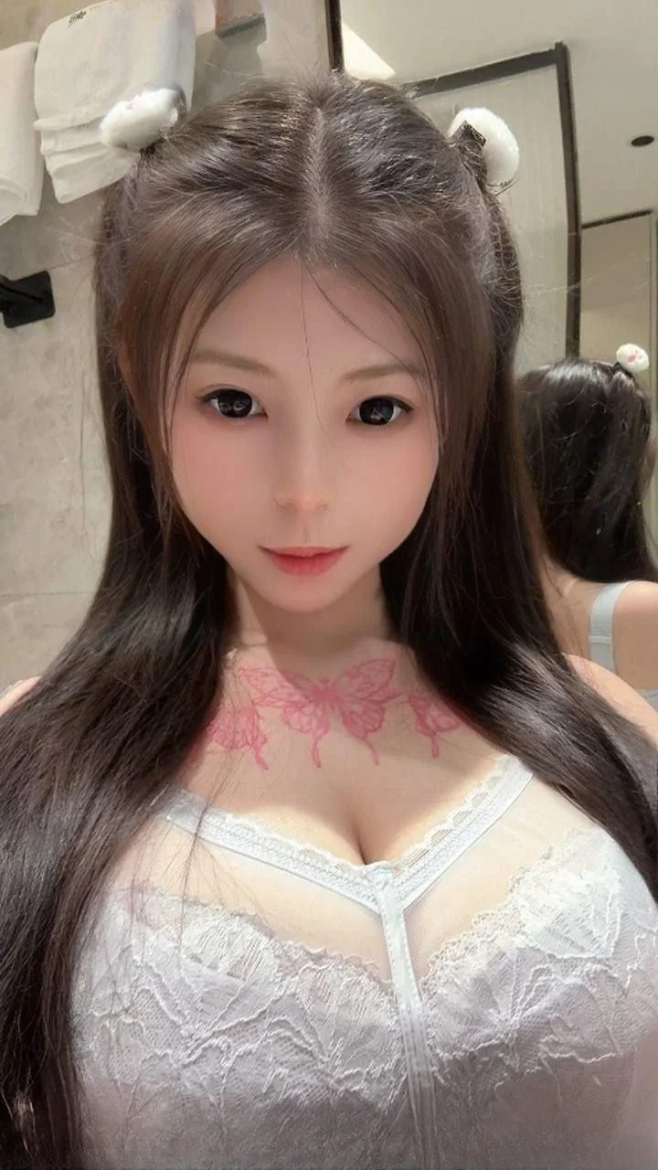 闷骚大奶子莉莉