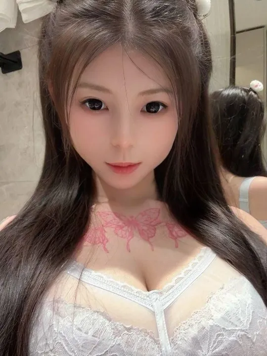 闷骚大奶子莉莉