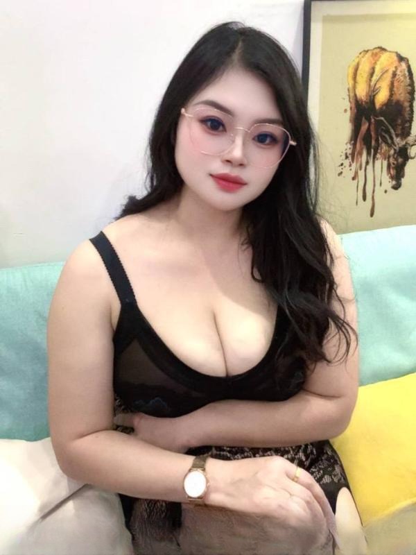天然F奶雪莉老师