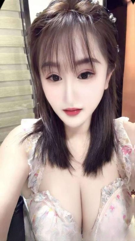 糖糖3米大胸韵味十足