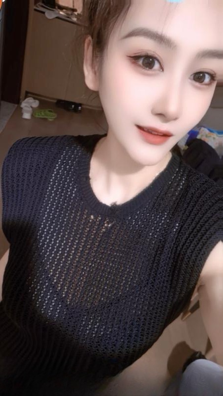江宁大胸美女 图 2