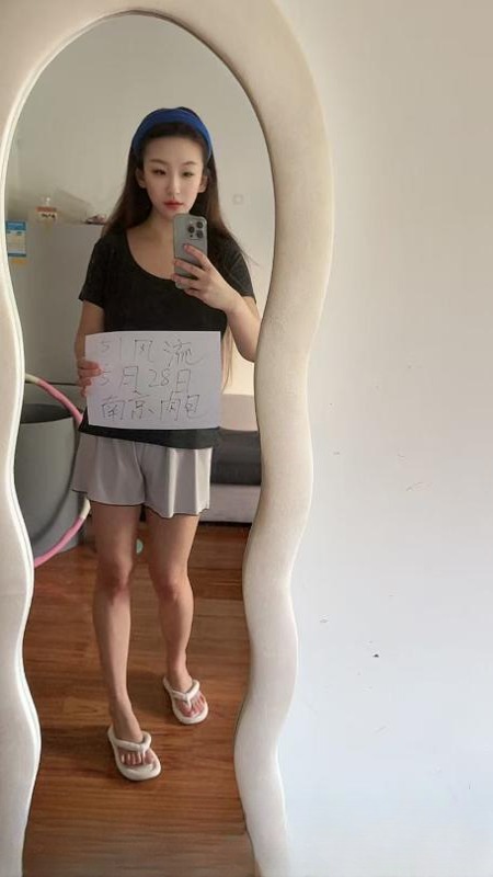 南站肉包老师童颜巨乳 图 2