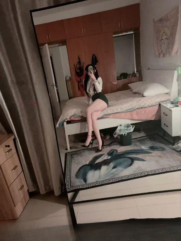 风骚反差清纯女友悠悠 图 3