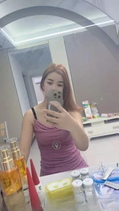 性感高挑妹子 图 2