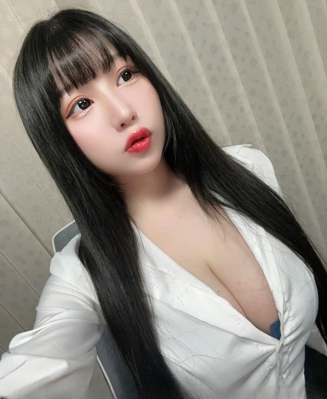 饥渴爆乳老板最爱型 图 3