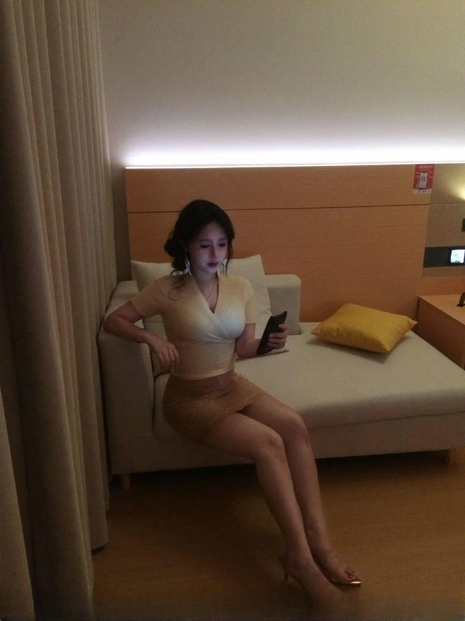 肤白貌美老师紫云 图 2