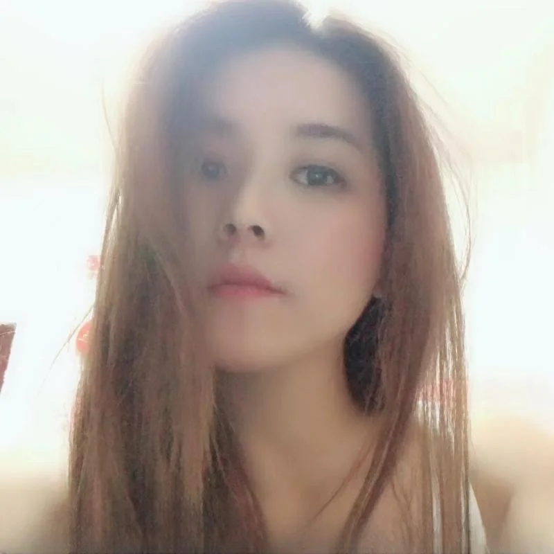南站性感长腿御姐 图 2