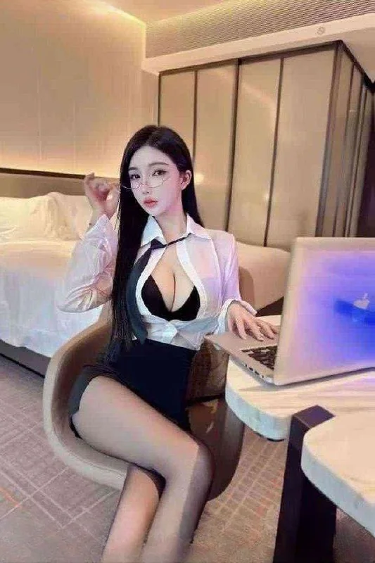 熟女小蛮腰蜜桃臀